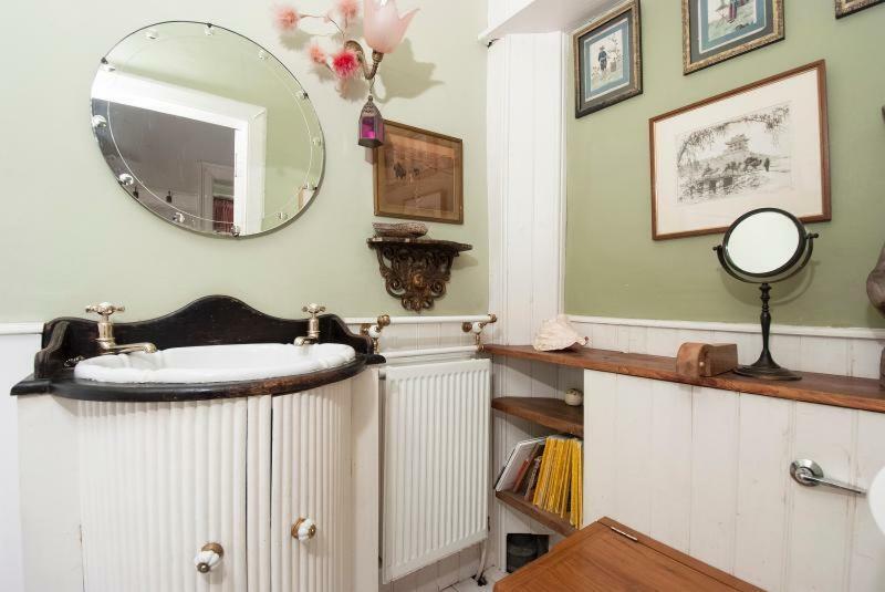 Central Apartment With Parking, Original Art And Antiques Edimburgo Exterior foto